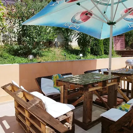 Green, Quiet And Beautiful 1 Apartment Kavarna