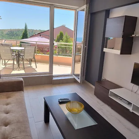 Apartment Green, Quiet And Beautiful 1 Kavarna